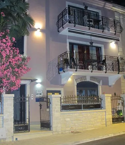 Kseni Casa de hóspedes 3*