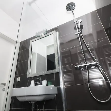 Kseni Πανσιόν Ρόβινι