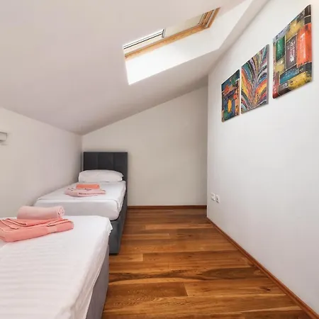 Kseni 3* Rovinj